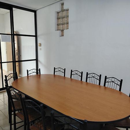 לומוט Prairie Villa Homestay מראה חיצוני תמונה